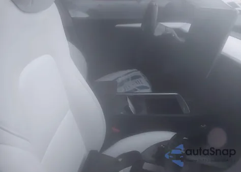 2023 Tesla Model Y Awd/Long Range Dual Motor All-Wheel Drive из США, поврежденный, VIN 7SAYGAEE6PF844454